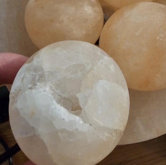 Salt lamp with 5 balls massage light pink - Picture 4 of 9